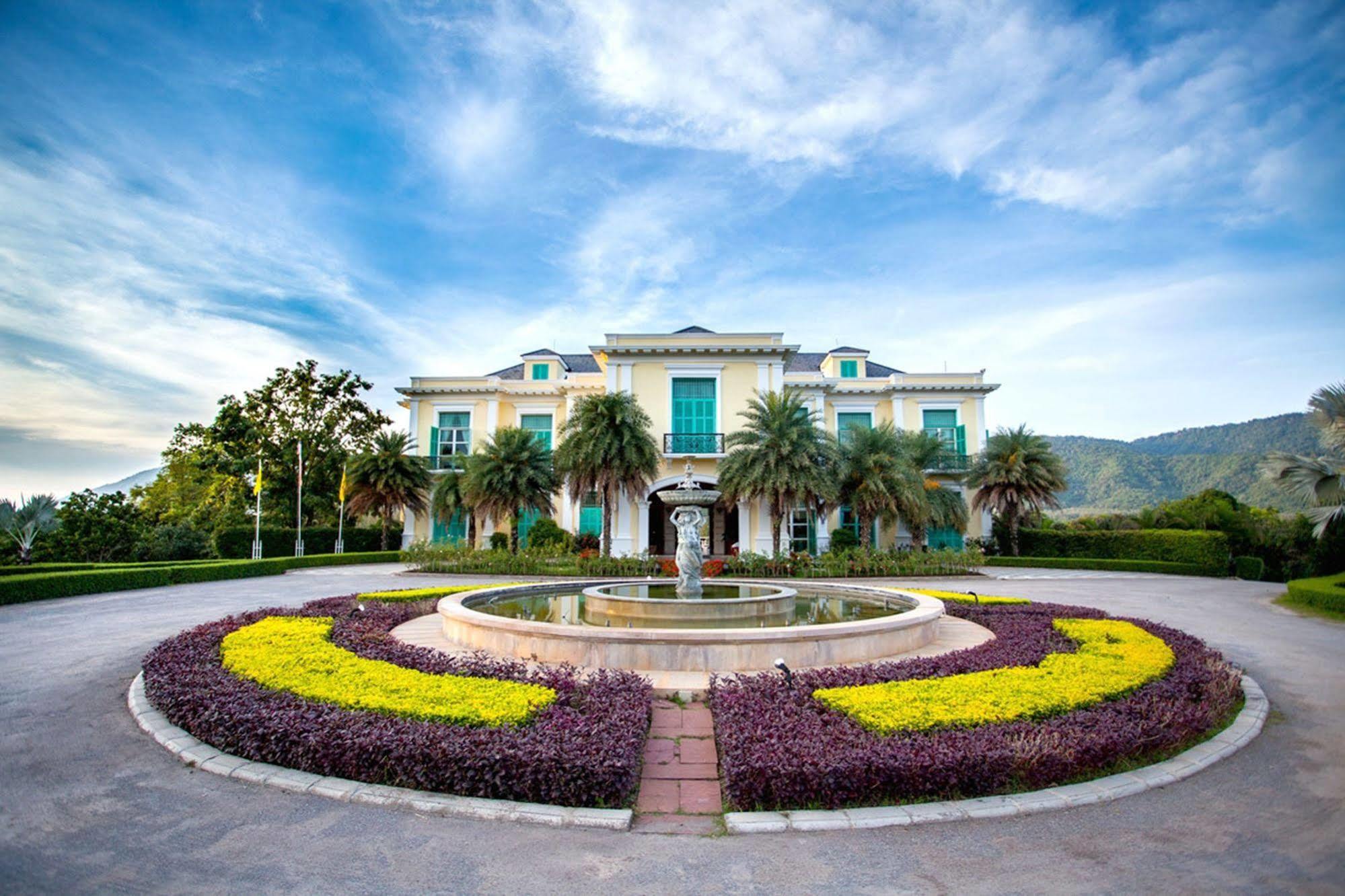 Chateau De Khaoyai Hotel & Resort Пакчонг Экстерьер фото